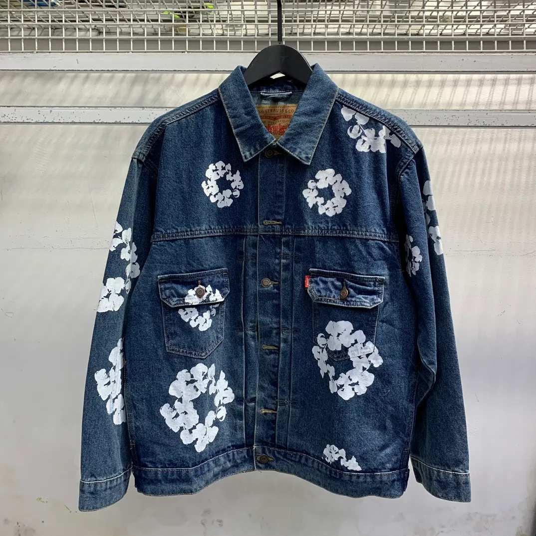 D106# P286 Denim Tears Kapok printed high-quality denim jacket. The official website has the most complete version and color matching, 6 colors! ! !  color: dark blue, light blue, vintage blue, denim blue, black, white size: S M L XL